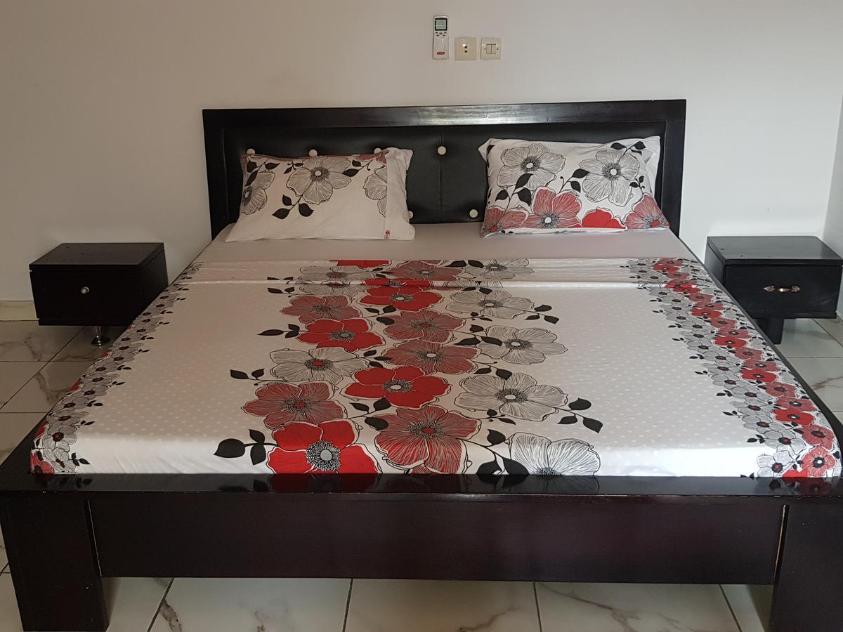 Lagrande-vi Hotell Abidjan Eksteriør bilde